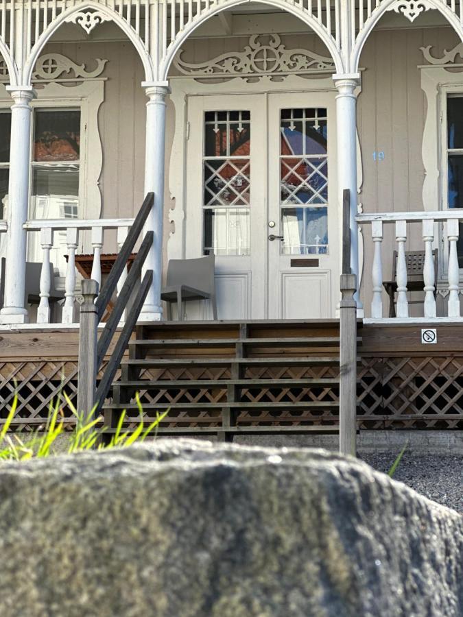 Crusellska Vandrarhemmet Stromstad Bagian luar foto