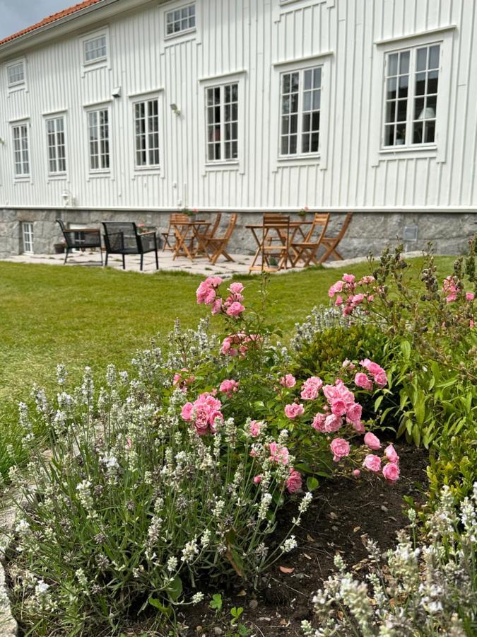 Crusellska Vandrarhemmet Stromstad Bagian luar foto